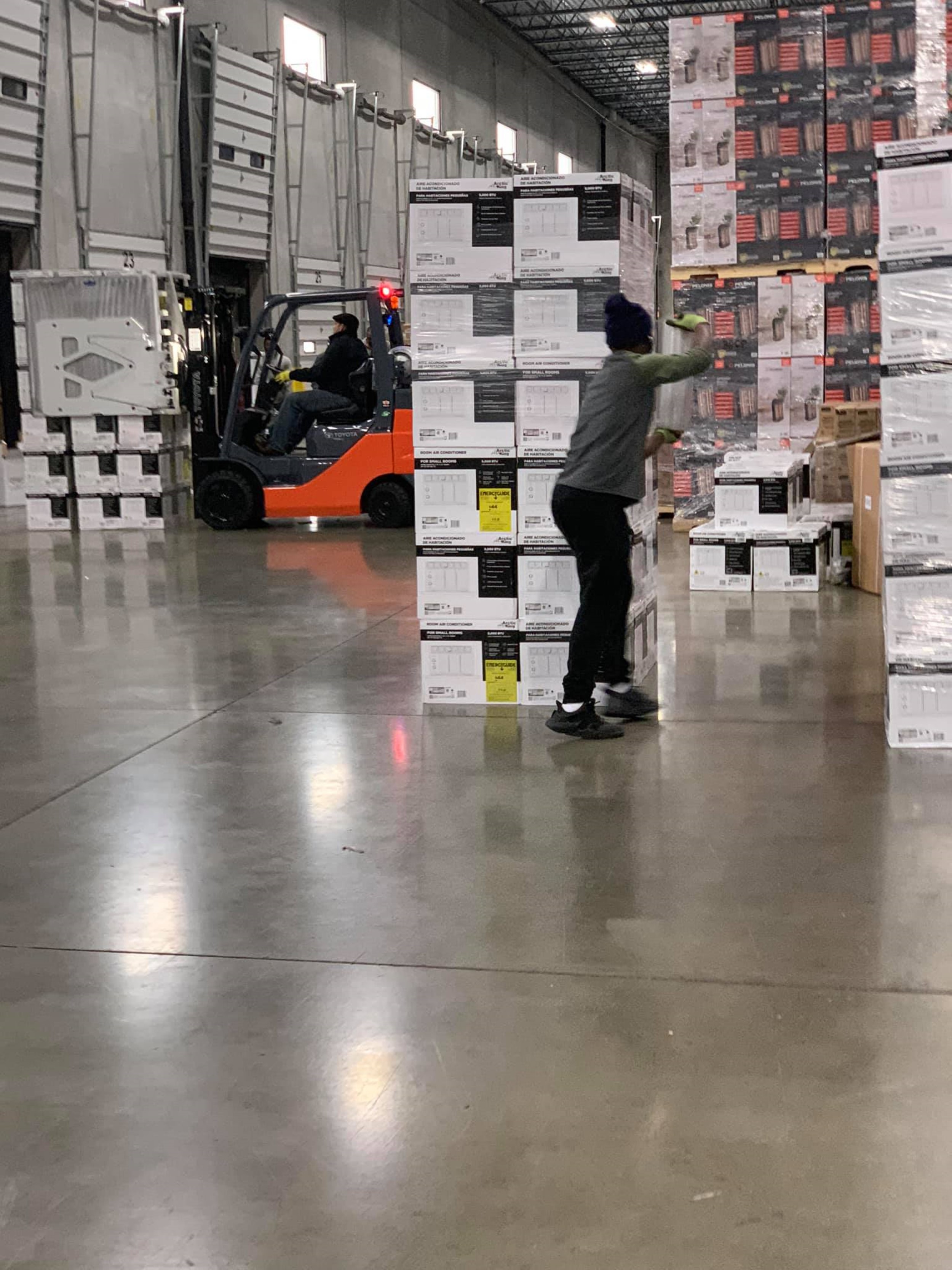 Heavy Lifting Labor Services In Calumet Park Il Affordable rates for labor moving services in Calumet Park, IL